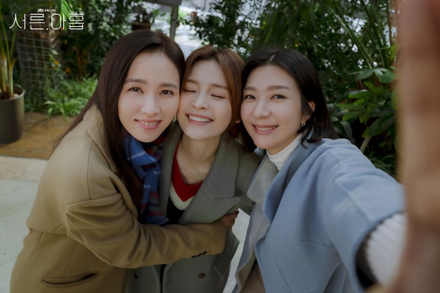Celebrating female friendships (Photo: JTBC)