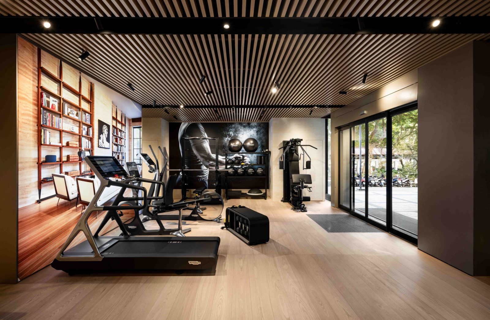 Technogym現代極簡的精緻品味,能與室內設計完美融合,更為全球五星奢華酒店、頂級健身俱樂部、豪華私人住宅指定選用。