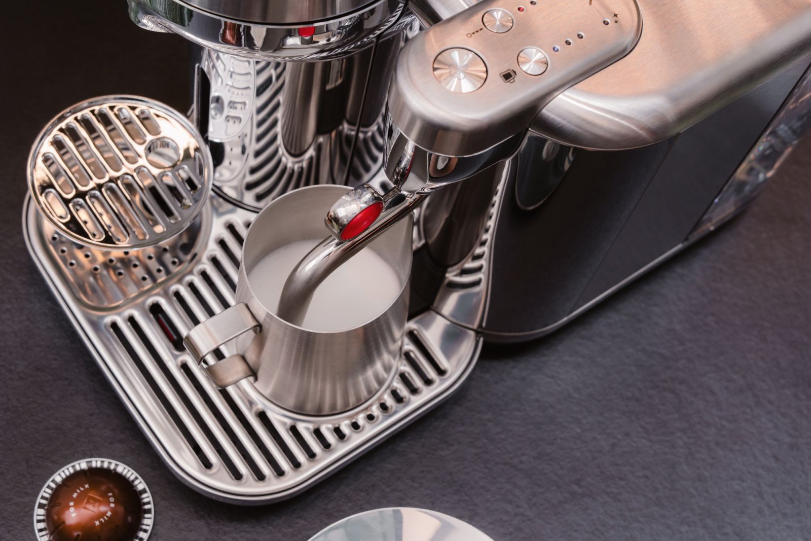 Coffe making with the Vertuo Creatista