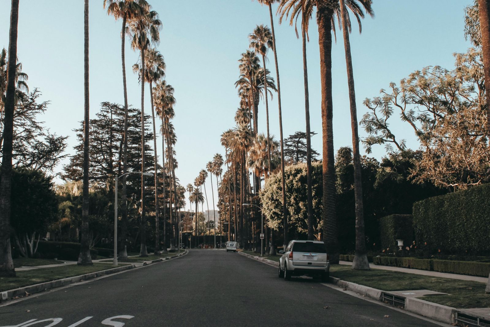 LA