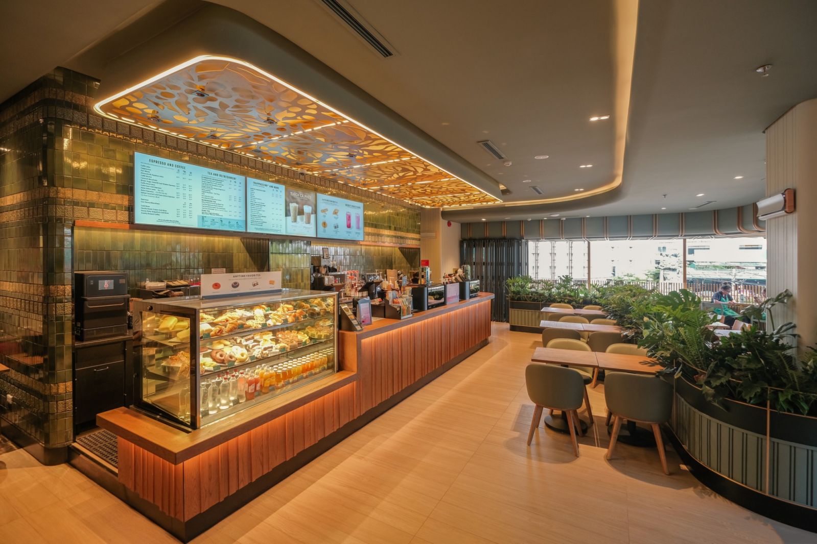 Starbucks Galaxy Tulips marks the brand’s debut in Da Lat (photo: Facebook/Starbucks Vietnam)