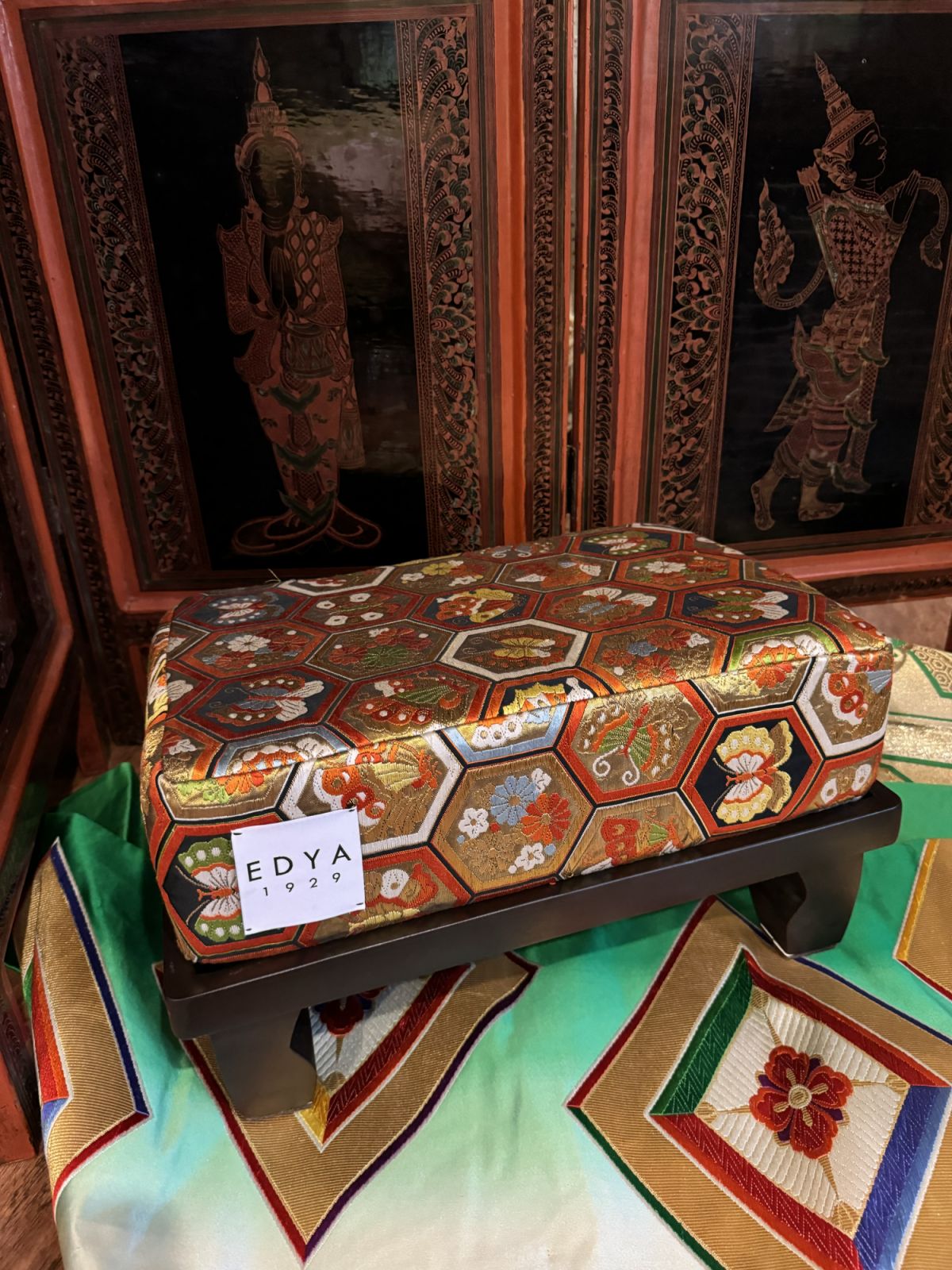 Prayer stool by EDYA 1929