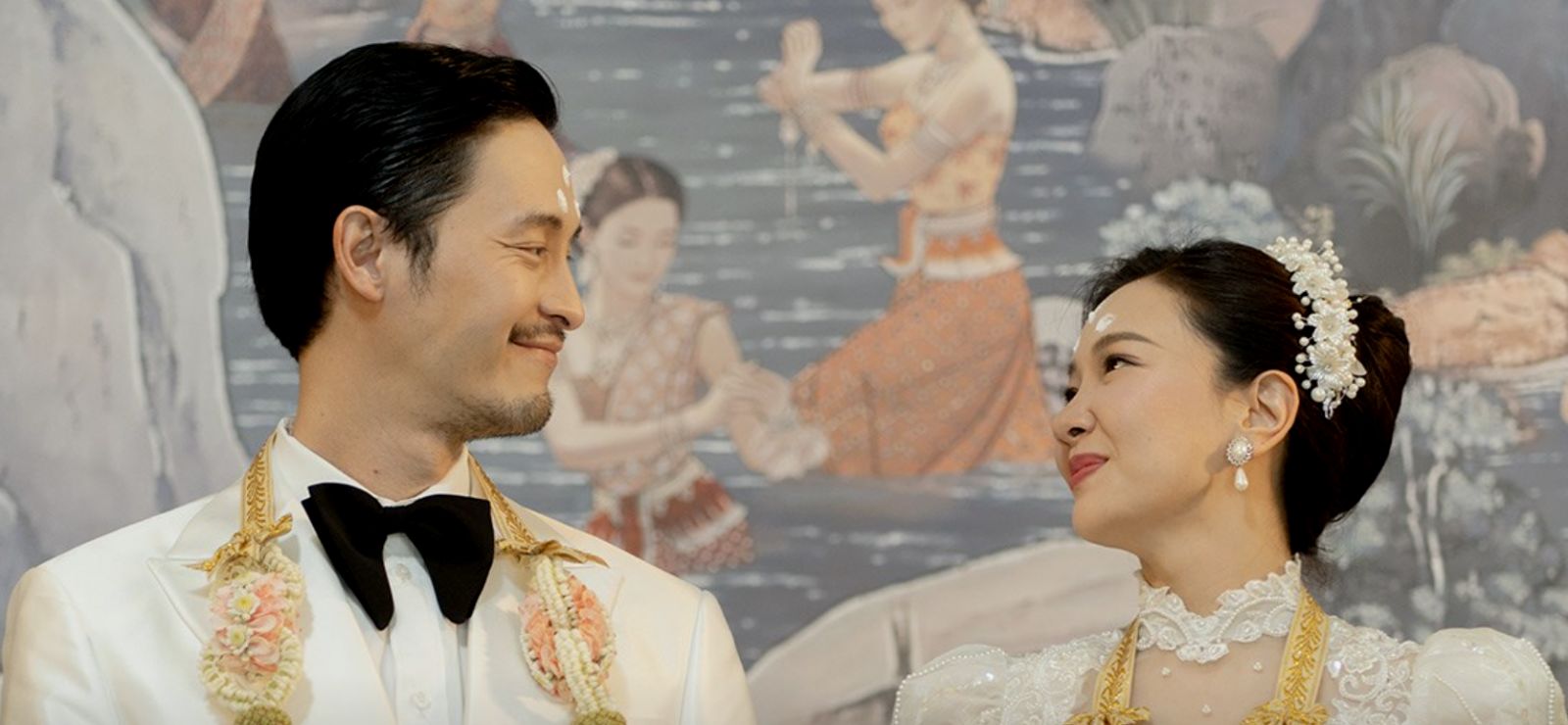 แก๊ป ธนเวทย์ สิริวัฒน์ธนกุล และนุ่น วรนุช ภิรมย์ภักดี รับบทสามี-ภรรยา ในภาพยนตร์สุสานคนเป็น