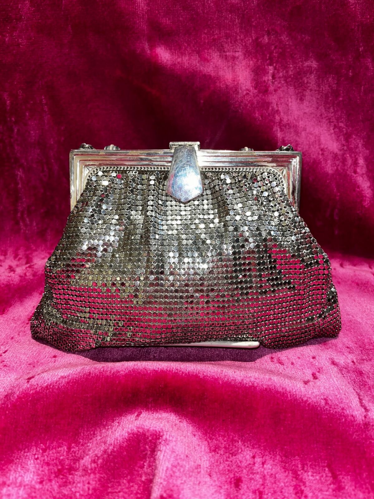 1970s - The Whiting & Davis mesh bag epitomised disco-era glamour and was seen on the arm of many a Studio 54 attendee during those carefree days (Photo: Mint Market Boutique via Etsy)