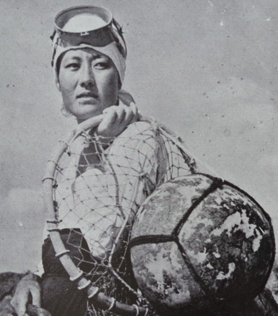 A Woman-Diver of Jeju Island: a Hae-nyeo (Woman of the Sea). (Photo by: Universal History Archive/Universal Images Group via Getty Images)