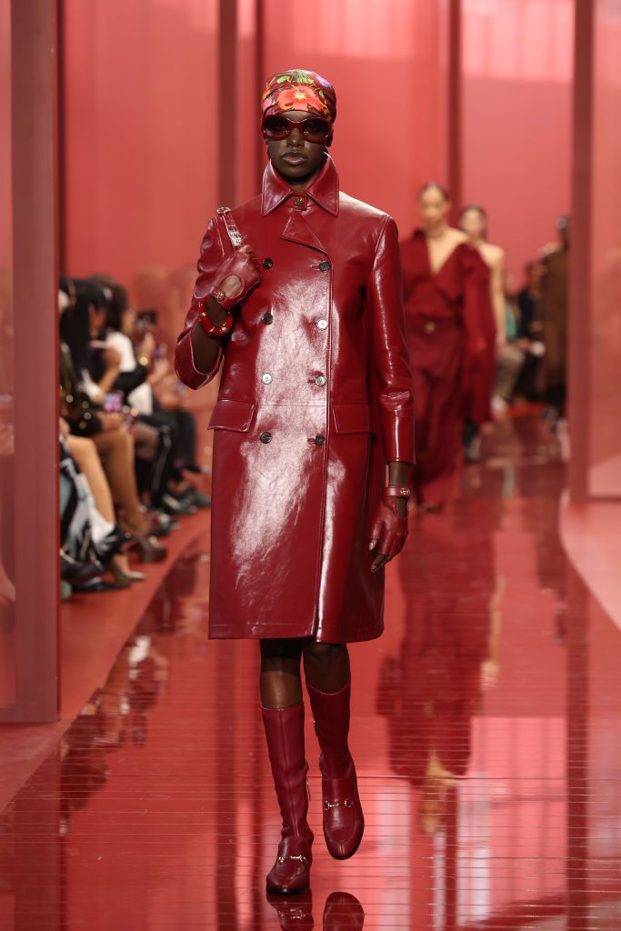 MILAN, ITALY - SEPTEMBER 20: A model walks the runway at the Gucci Women's Spring Summer 2025 Fashion Show during the Milan Fashion Week Womenswear Spring/Summer 2025 at Triennale di Milano on September 20, 2024 in Milan, Italy. (Photo by Daniele Venturelli/Getty Images for Gucci)