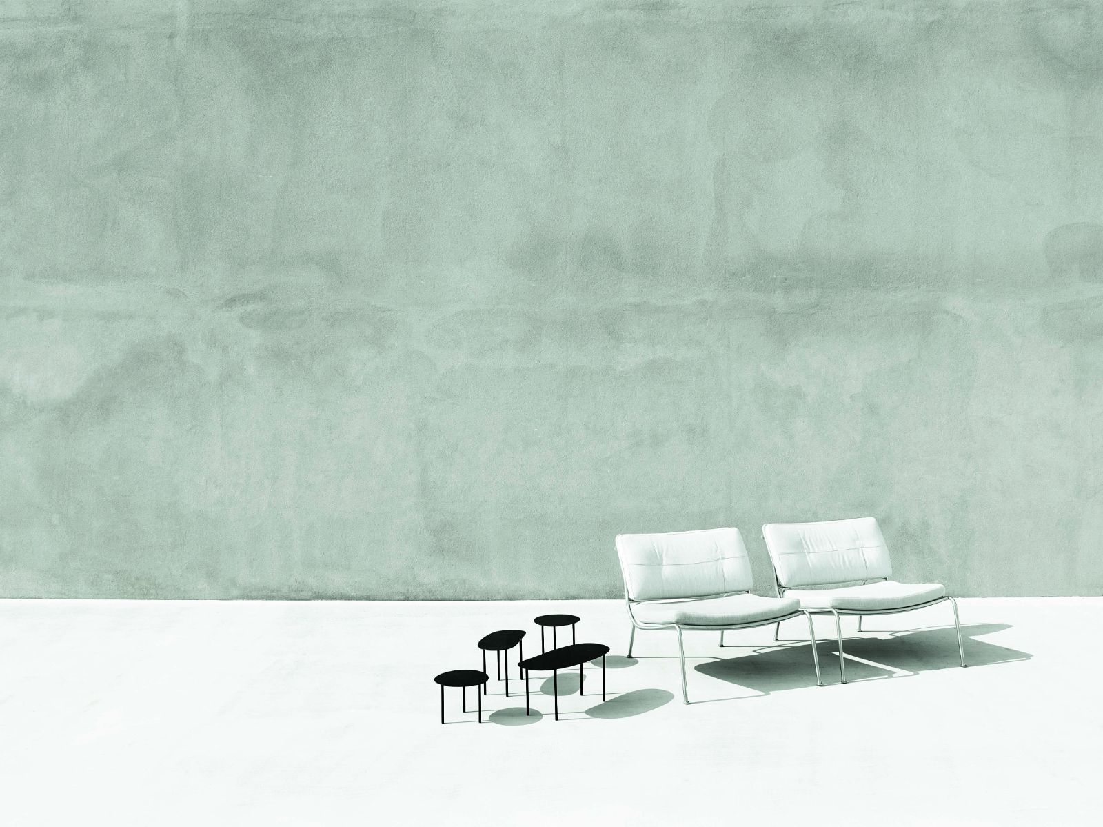 Living Divani Frog chair by Piero Lissoni