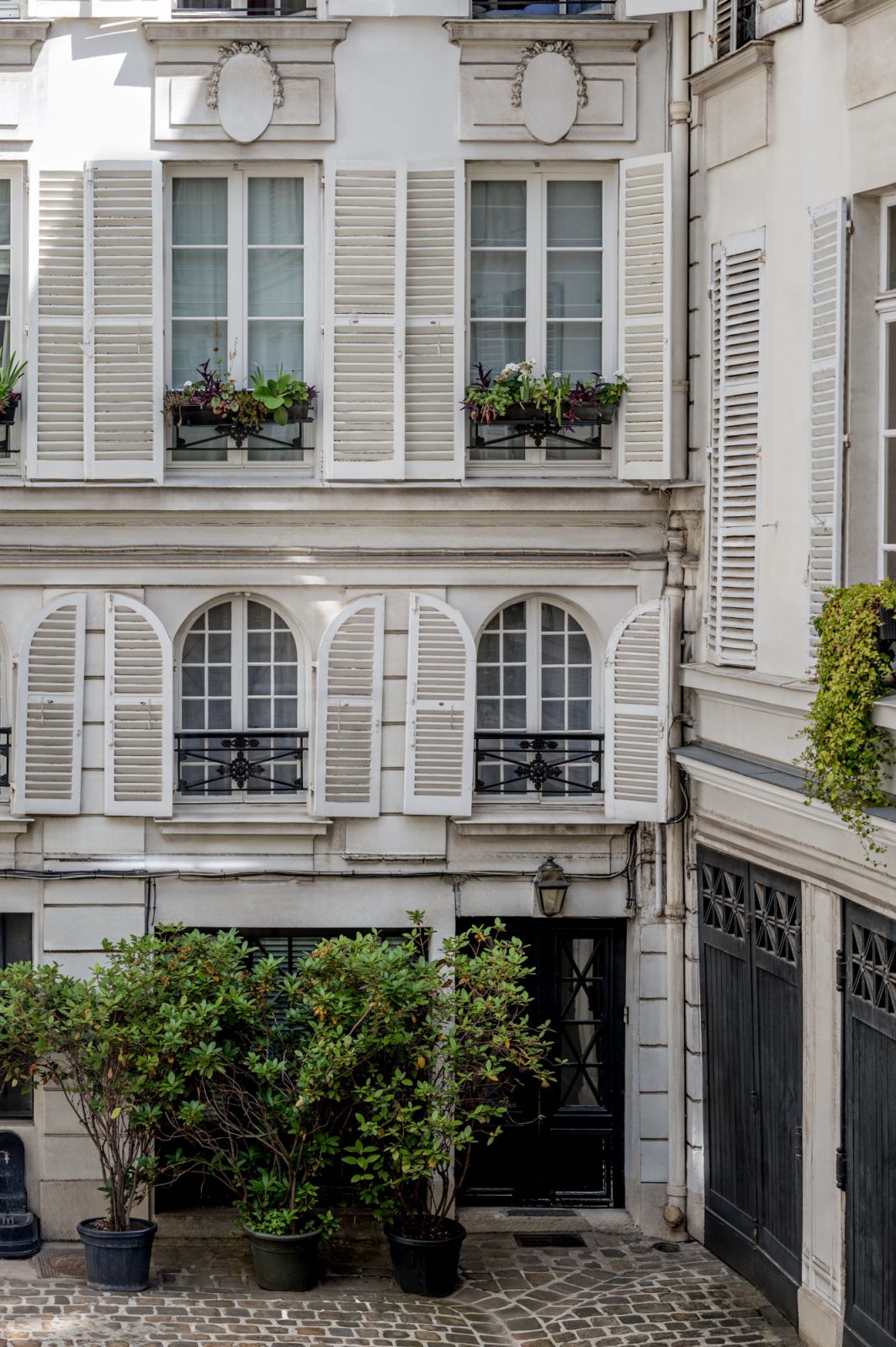 The façade of the former 18th-century Hôtel Particulier