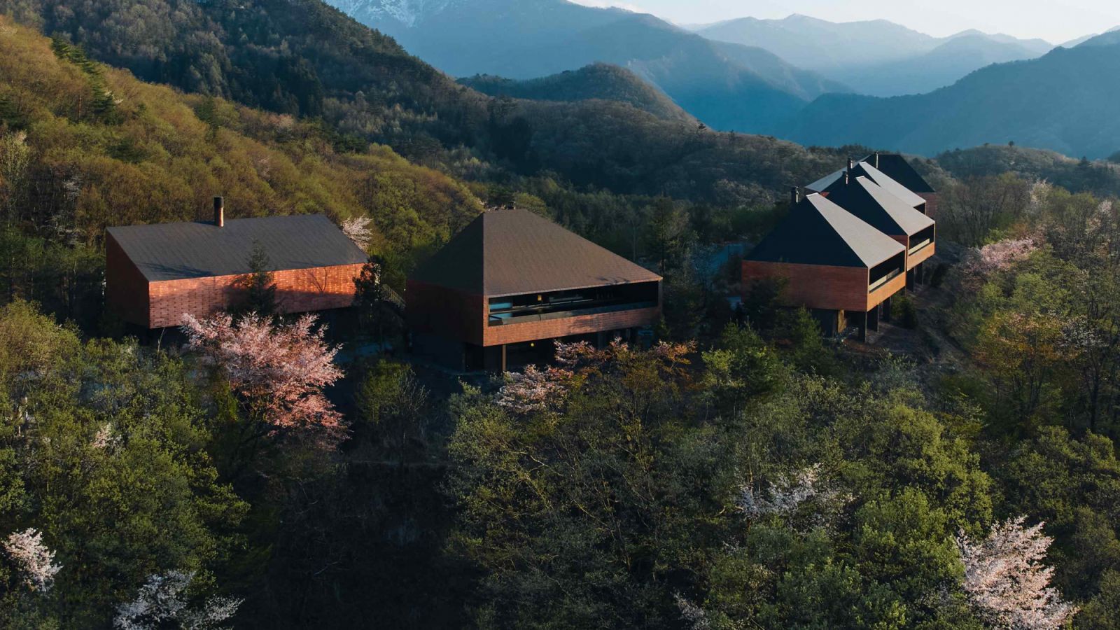Toji blends contemporary architecture with reverence for its natural surroundings