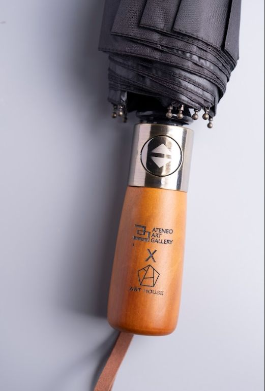 A trifold umbrella also features Zóbel's sketches (Photo: Before Deadlines)