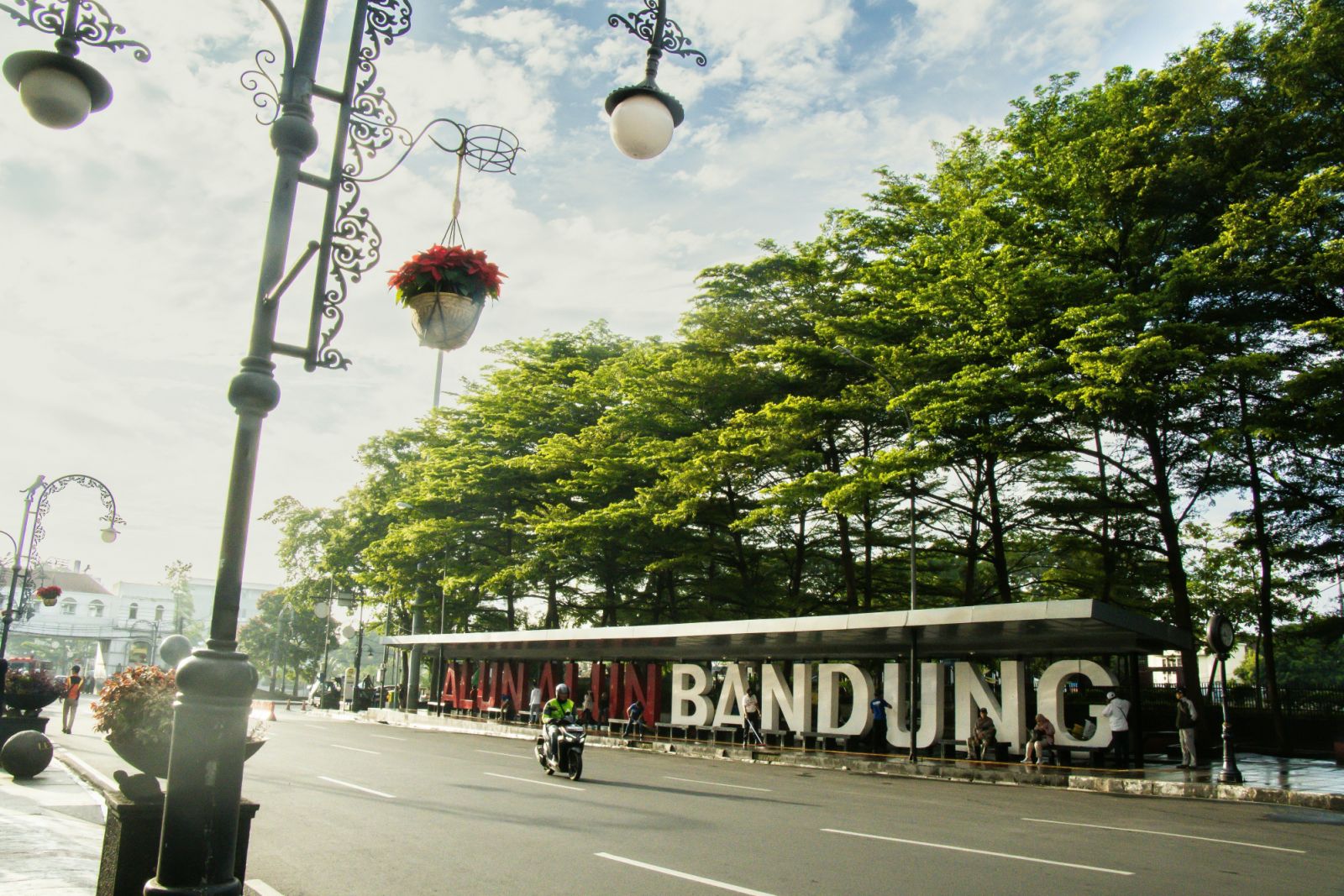 A street in Bandung, Indonesia that offers a glimpse into its colonial-urban charm (Photo: Abdul Ridwan)