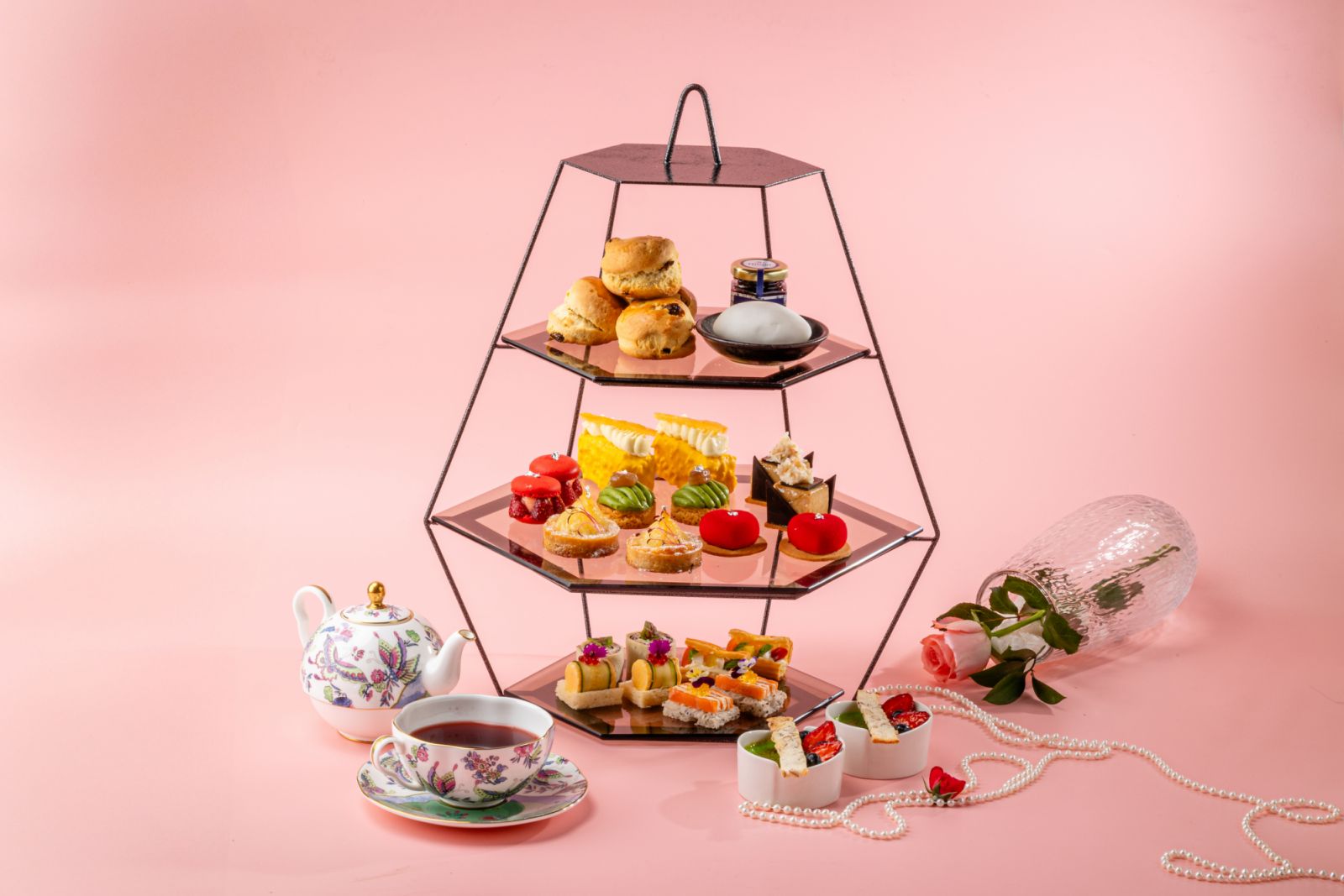 High tea at the Lounge (Photo: Hilton Kuala Lumpur)