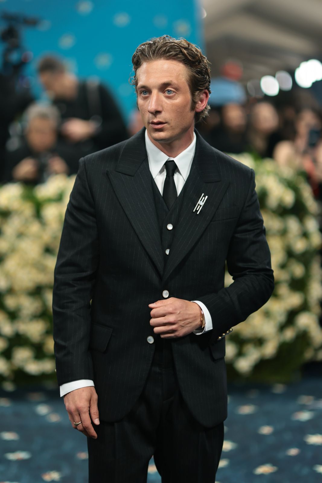 Jeremy Allen White at Met Gala 2025 (Photo: Getty Images)