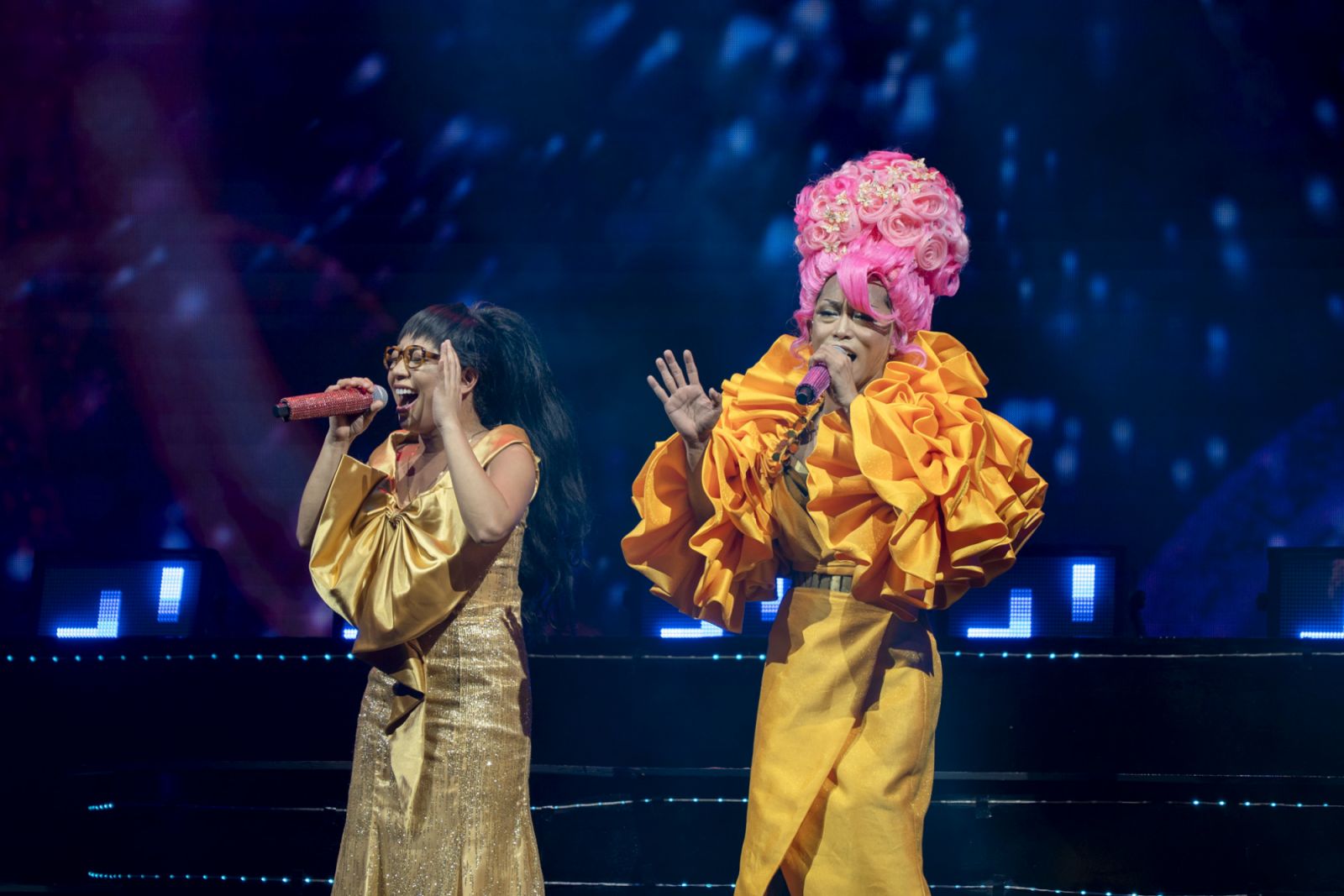 Shaira Opsimar as Kiki and Phi Palmos as Delia (Photo: Courtesy of Newport World Resorts)