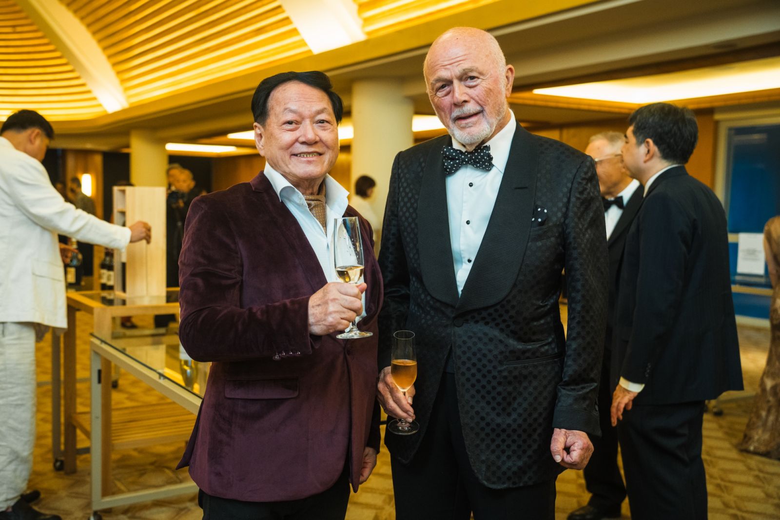 Julian Chang, Merle Hinrich