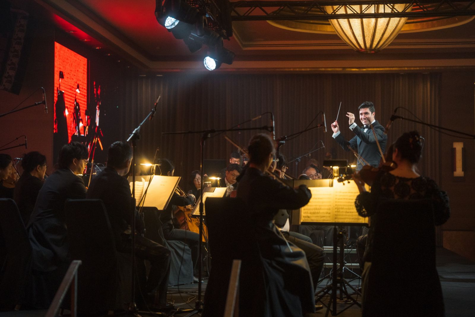 Singapore Symphony Orchestra, led by associate conductor Rodolfo Barráez