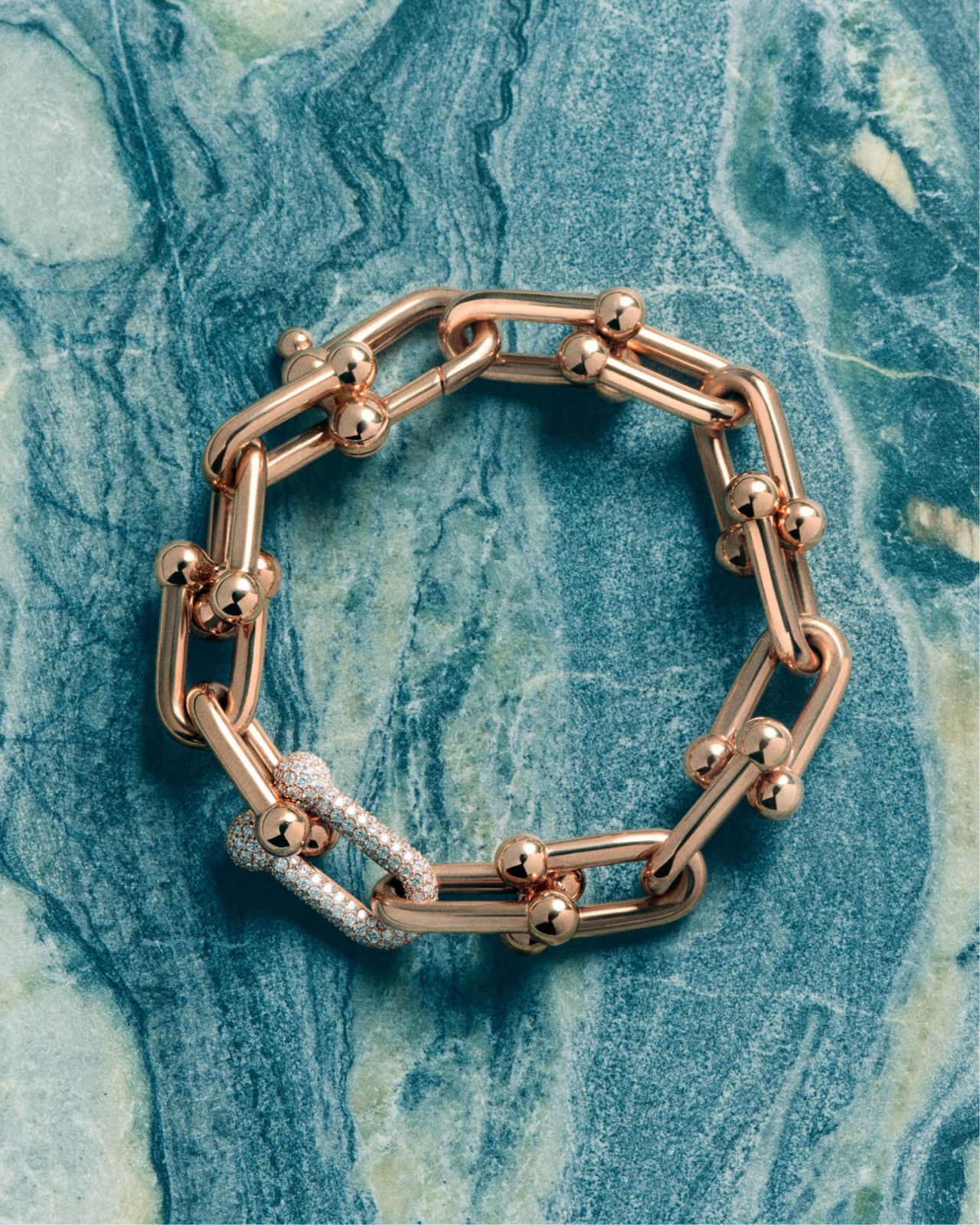 Tiffany HardWear large link bracelet in 18c rose gold with diamonds (Photo: Tiffany & Co.)