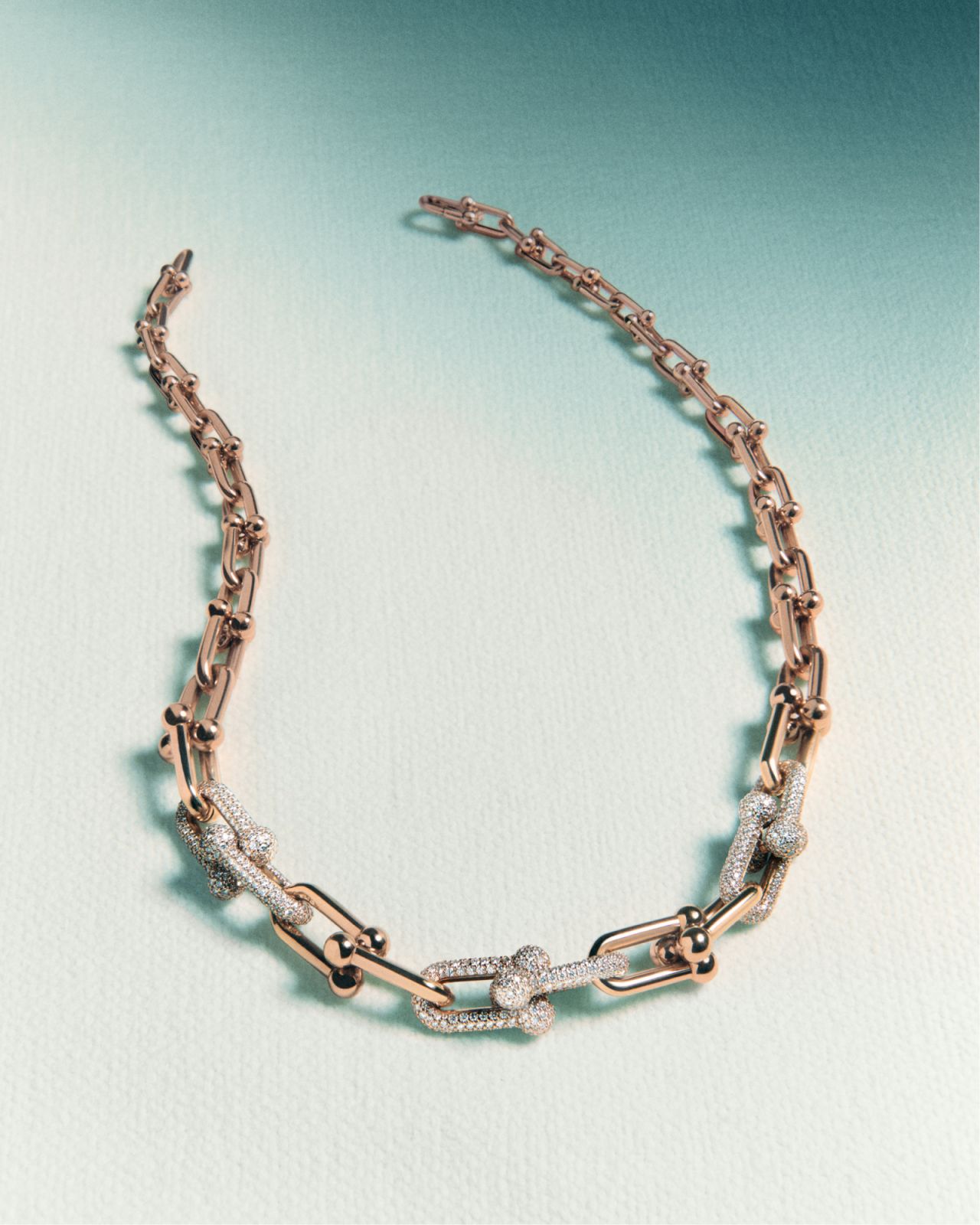 Tiffany HardWear graduated link necklace in 18c rose gold with pavé diamonds (Photo: Tiffany & Co.)