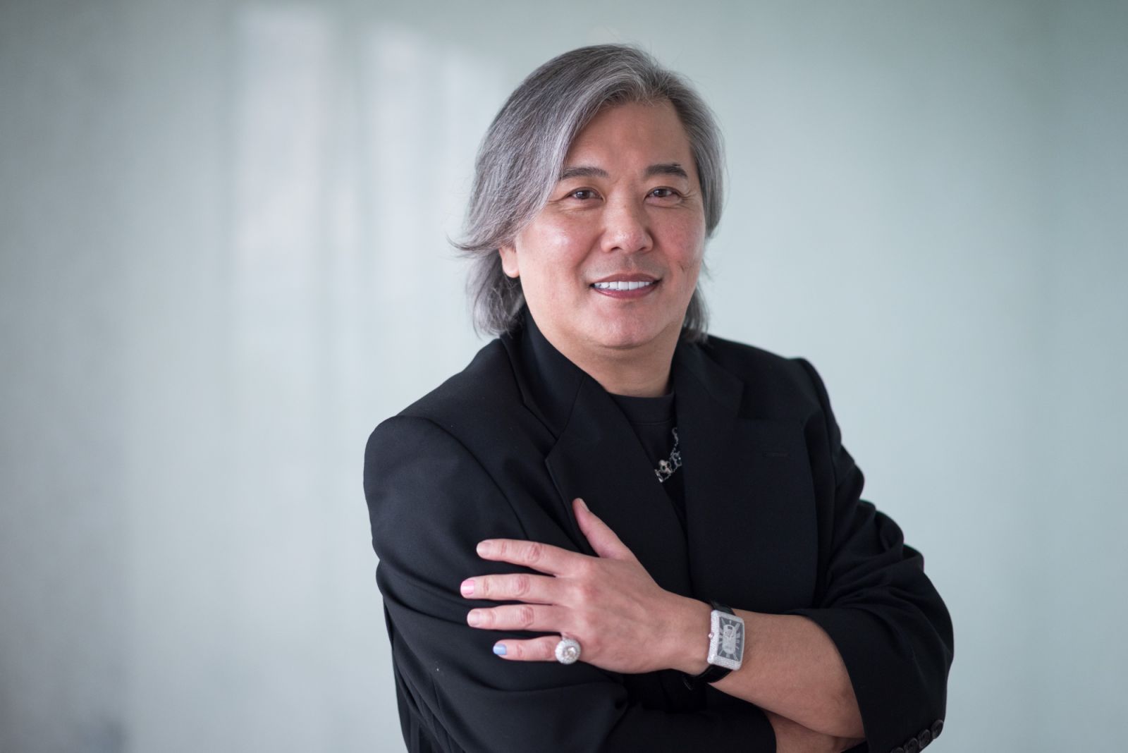 Cheung wearing his mum’s ring on his pinkie finger (Photo: courtesy of Peter Cheung)
