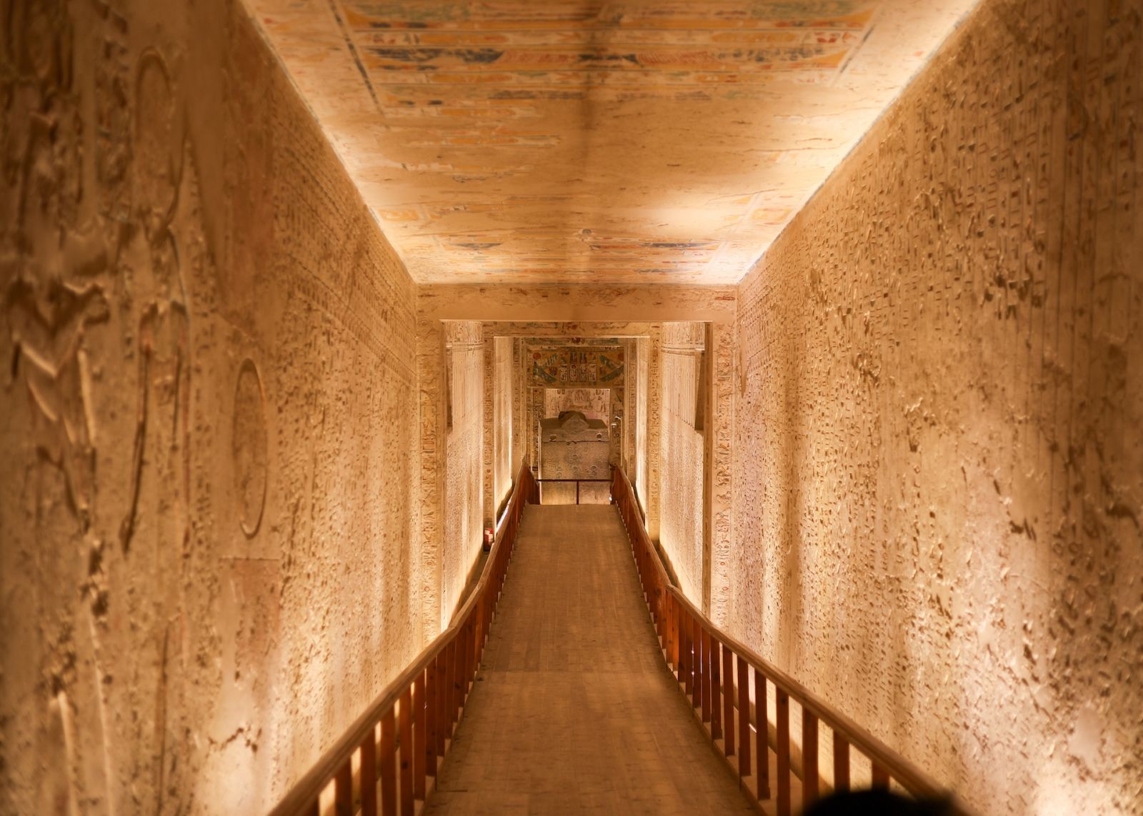 A private visit at Tut Ankh Hamun’s tomb in Valley of the Kings