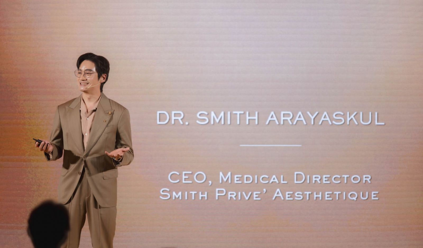 Dr Smith Arayaskul
