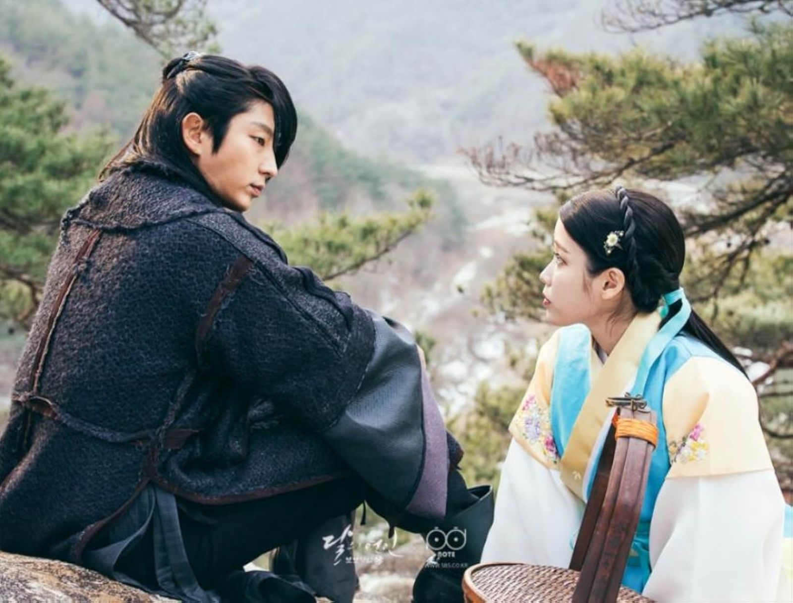 Fans want the present-day continuation of the time-travel romance of Hae-soo and Wang So. (Photo: tvN)