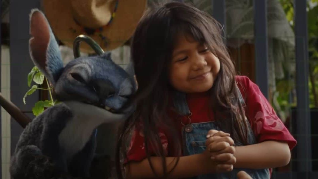 Maia Kealoha ในบท Lilo เปิดเผยว่าก่อนการออดิชั่น เธอน่าจะได้อ่านบทในเรื่อง Lilo & Stitch ประมาณ 15 ครั้ง และยังบอกว่าเธอกับ Lilo มีส่วนคล้ายคลึงกันหลายอย่าง