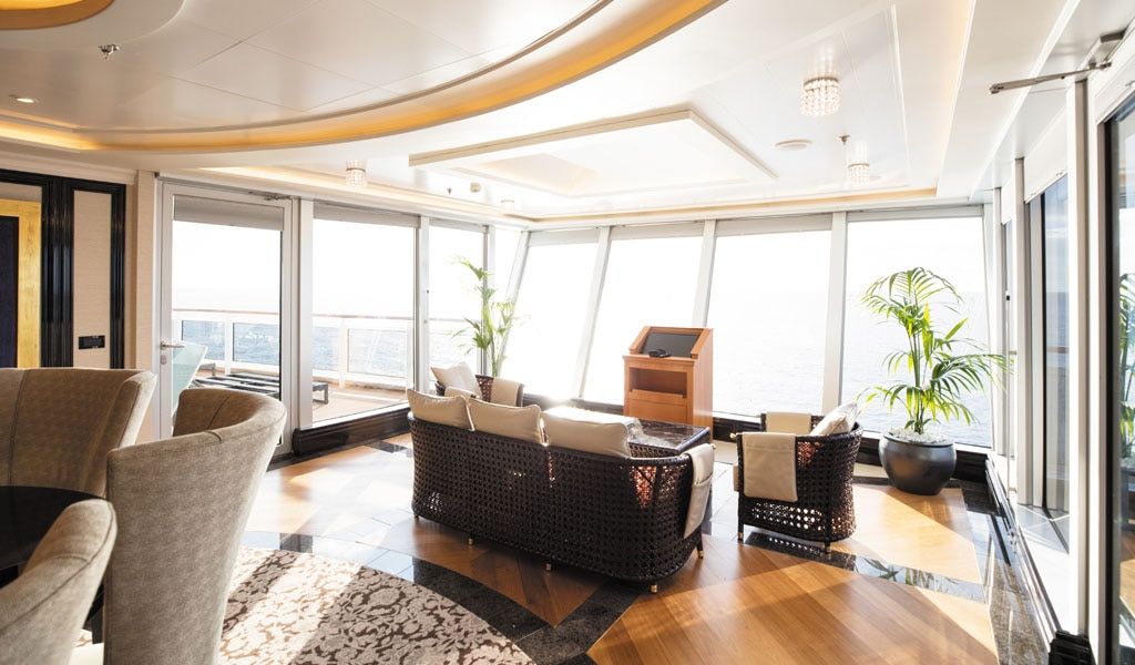 พื้นที่ชมวิวใน Regent Suite ห้องสวีทสุดหรูขนาด 412.8 ตร.ม. บนเรือ Seven Sea Explorer (ภาพ: Regent Seven Sea Cruises)