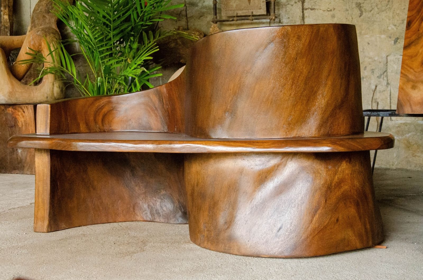 Dalisay Collection S-Bench in wood