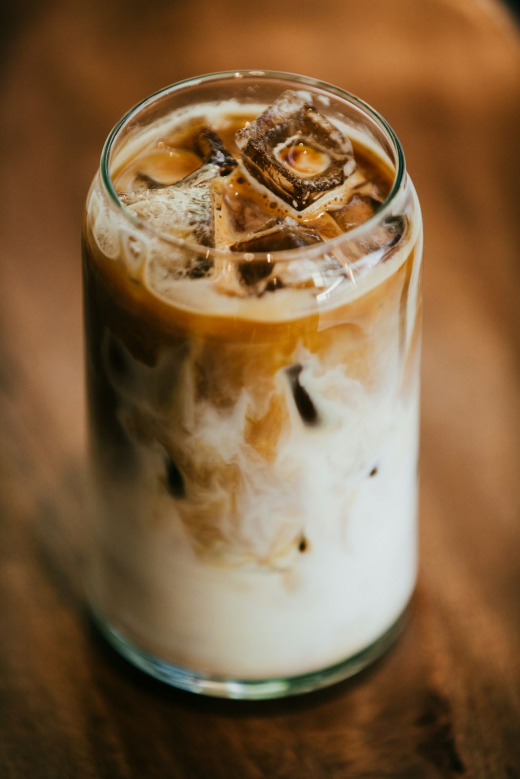 A cold iced latte (Photo: Nathan Dumlao/Unsplash)