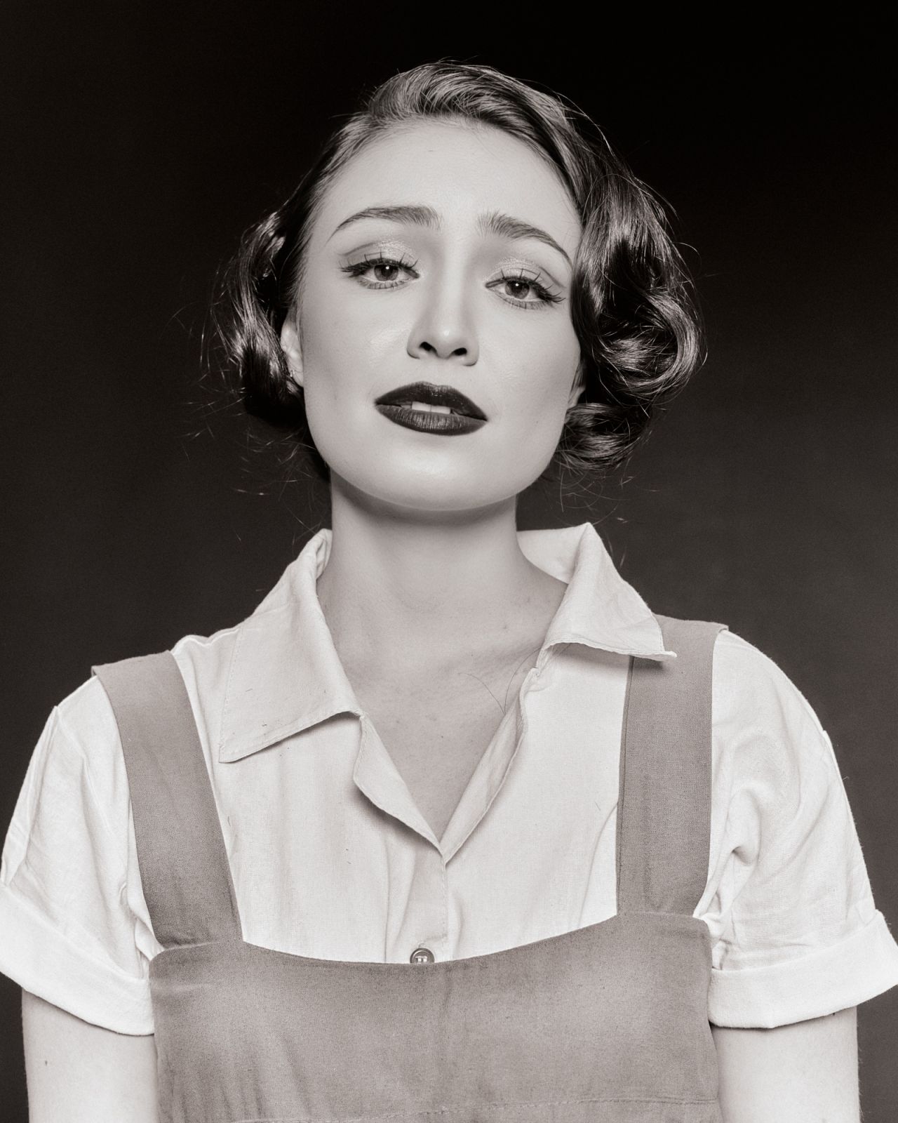 Molly Langley plays Daisy Hilton (Photo: courtesy of The Sandbox Collective)