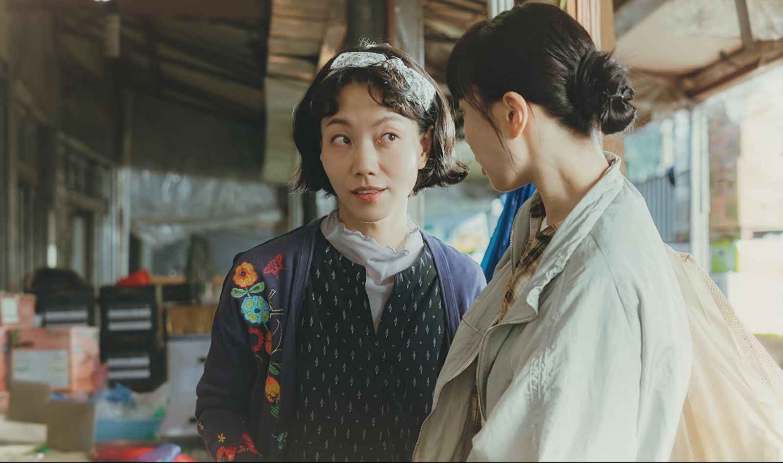 Kim Shin-rok is your next favourite noona. (Photo: screencap from ‘Tastefully Yours’, Netflix)