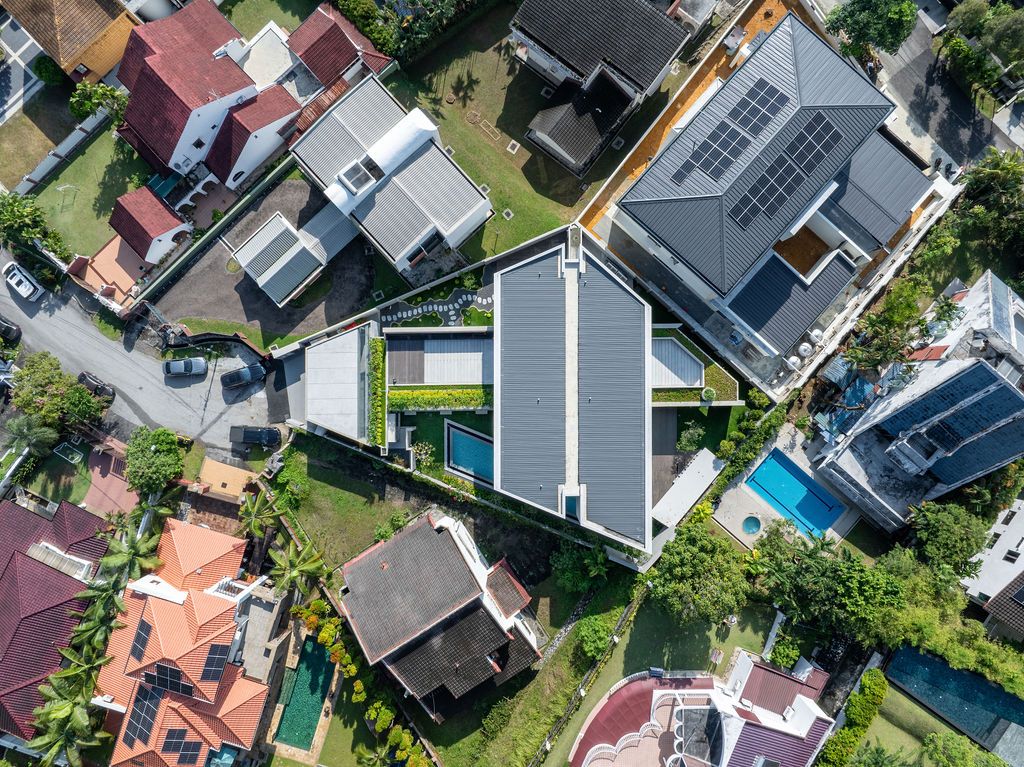 The aerial view illustrates how Wong’s cruciform design maximises the challenging diamond-shaped site