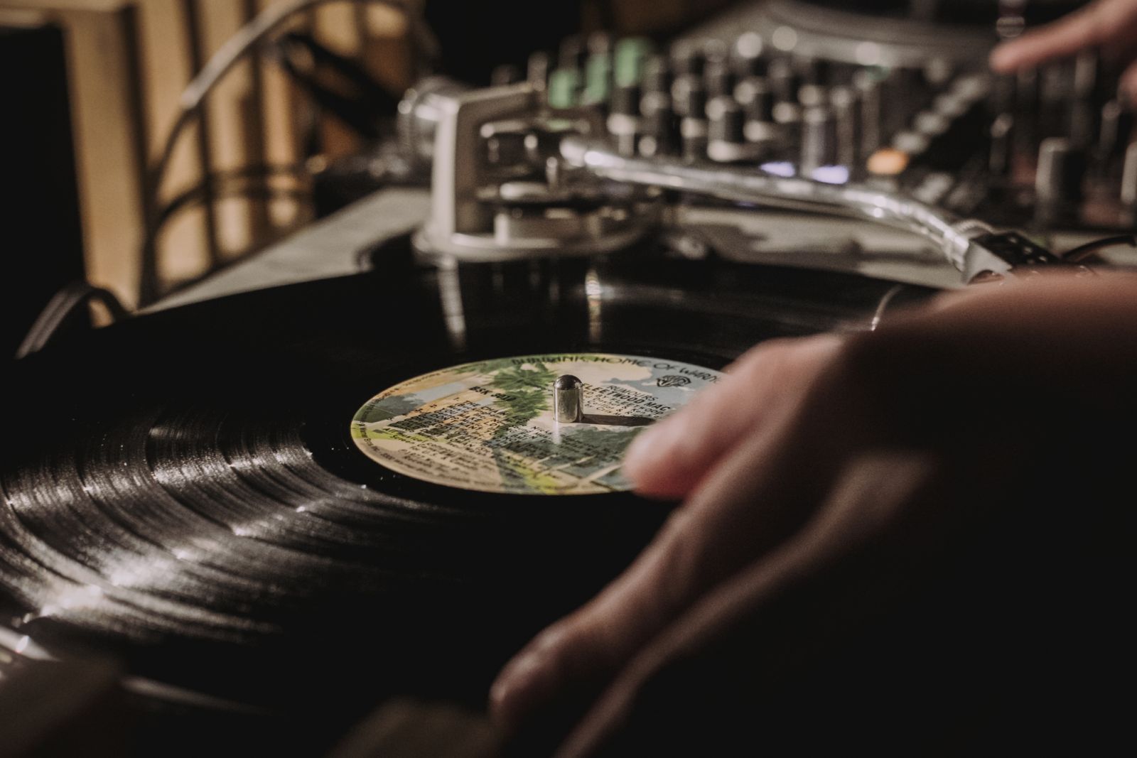Best bars and restaurants with the best DJs in Metro Manila: Oto