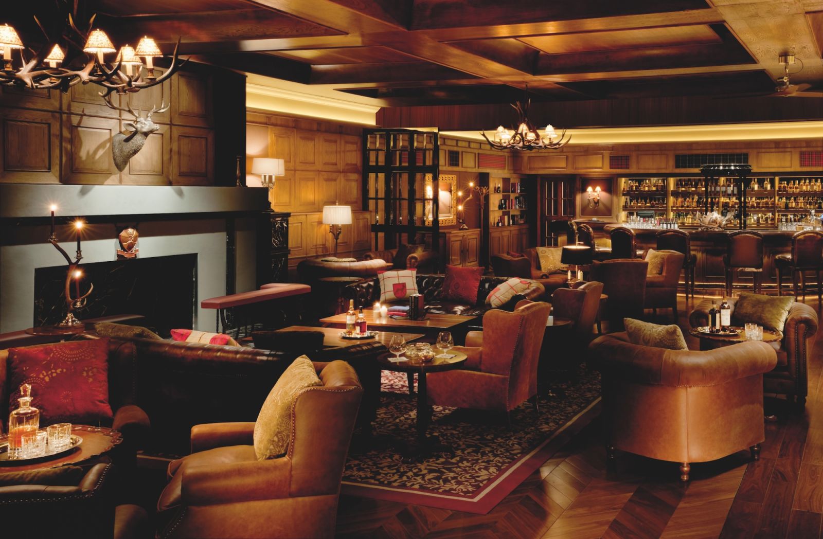 Best bars for first dates in Asia - Tatler Best Asia 100 - The Macallan Whisky Bar & Lounge