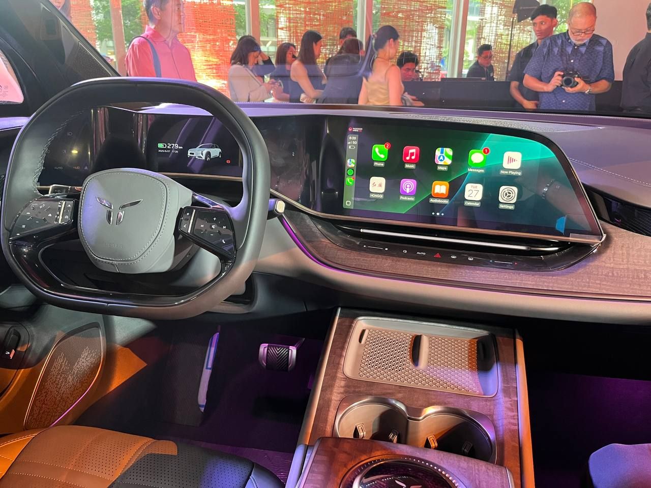 Inside the The exterior of the Hongqi EHS7 (Photo: Gabriel Bohol)