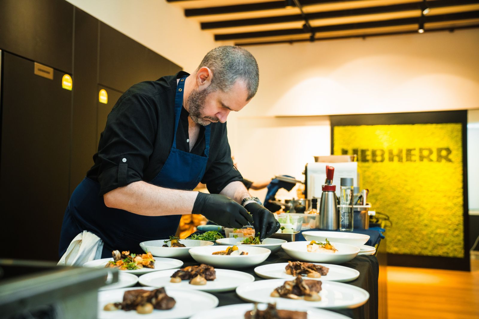 Chef Stephan Zoisl in action
