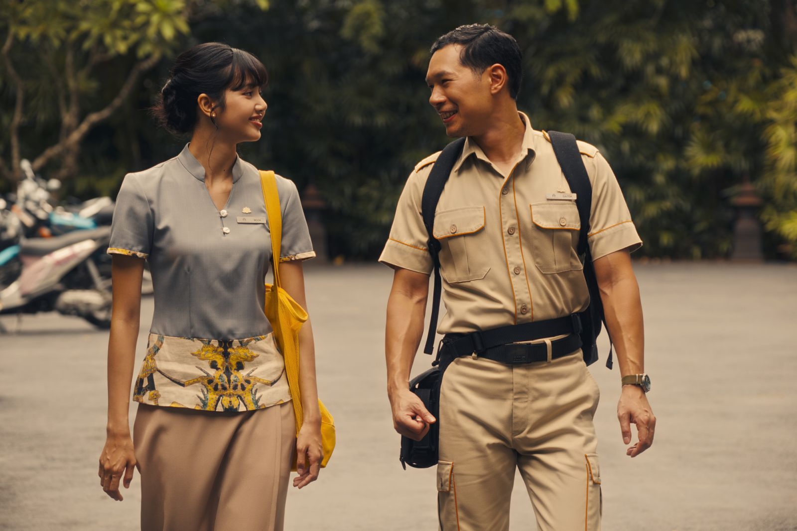 Lalisa Manobal and Tayme Thapthimthong play Mook and Gaitok in the third season of The White Lotus (Image: Max)