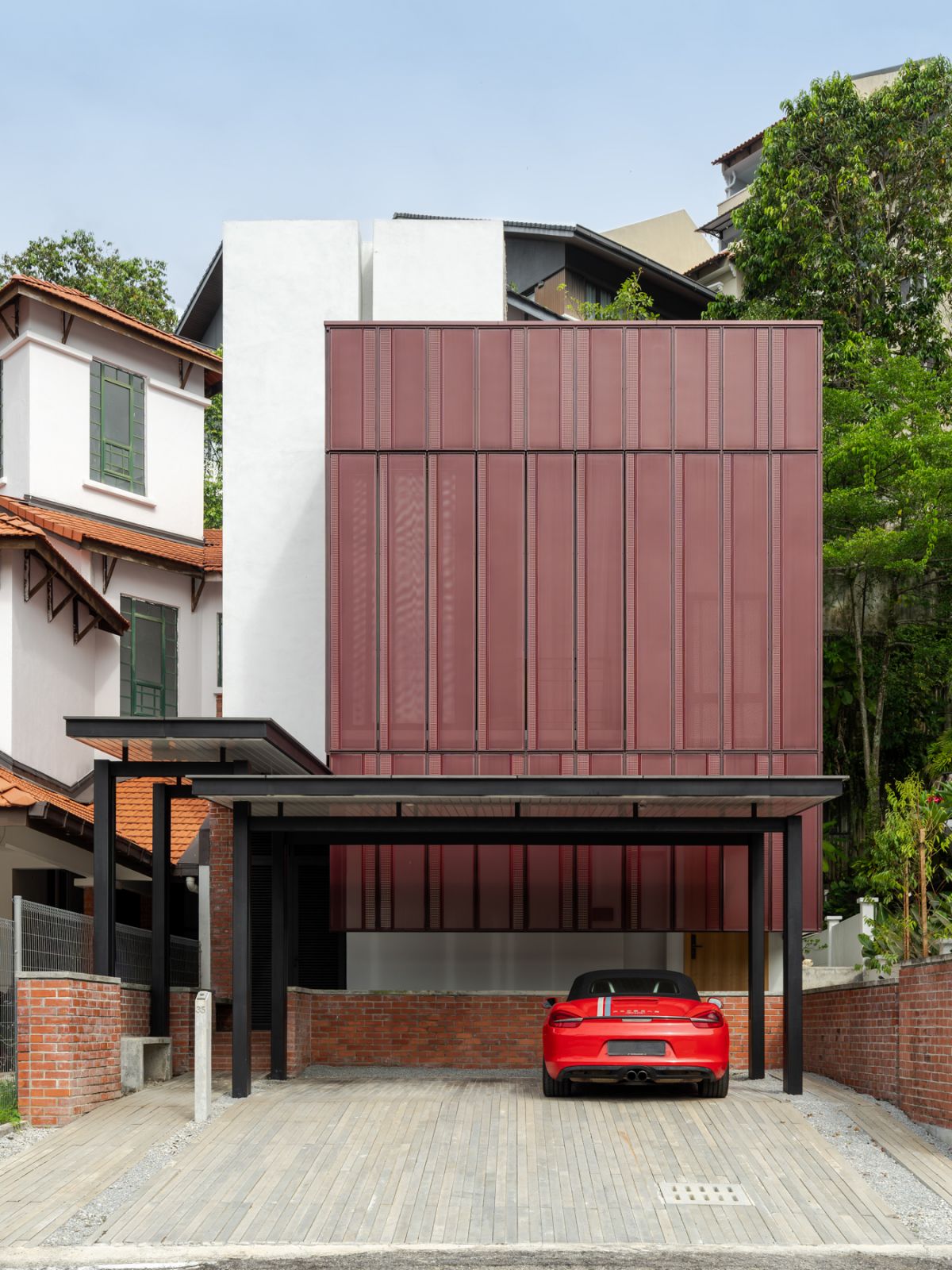 Affectionately dubbed “Sandcrawler” by its Star Wars-loving entrepreneur owner, this home balances modern tropical architecture with personal passions