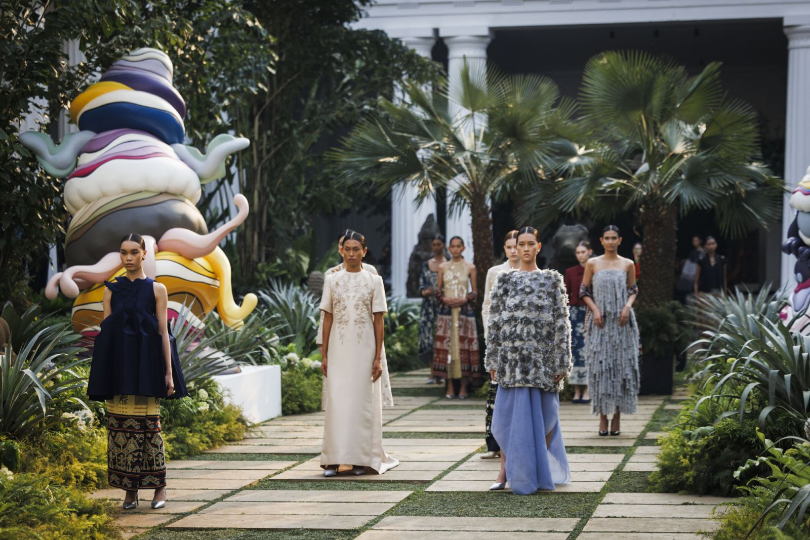Pameran L’Art Botanique du Paradis di Museum Nasional, menampilkan karya seni dan desain kontemporer dari seniman terbaik Indonesia.
