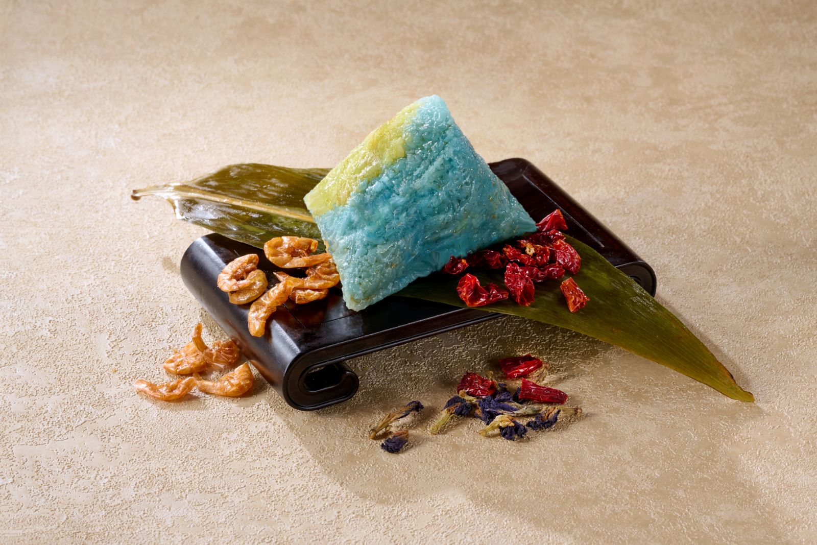 Mouth-watering Celestial Blue Pearl Nyonya for all Malaysians to try during Dragon Boat Festival (Photo: Shangri-La Kuala Lumpur)