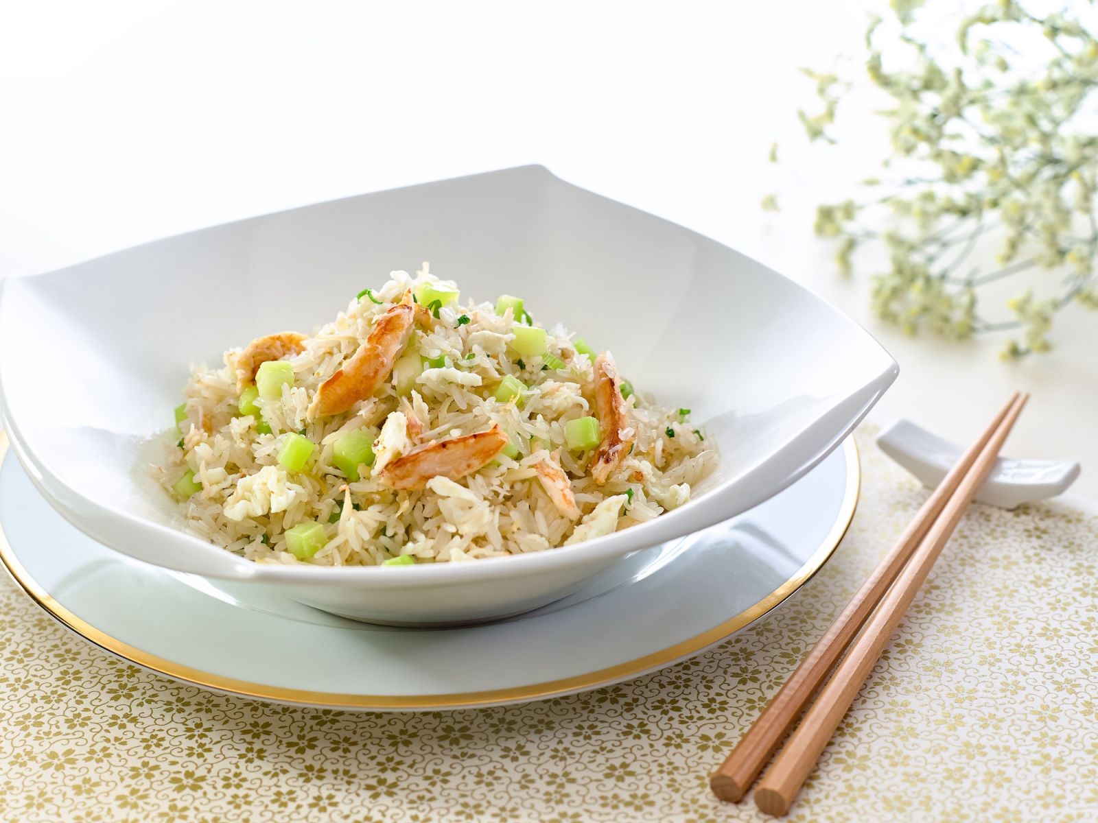 Fried rice with crab meat, egg white and conpoy