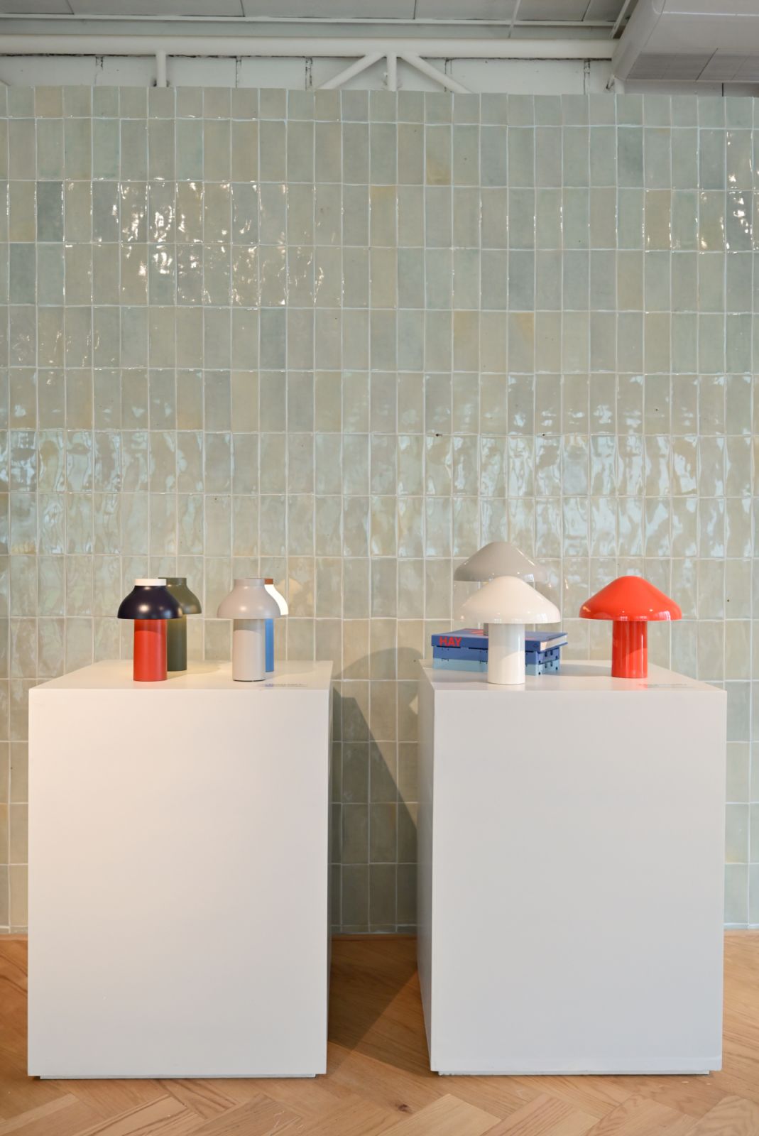 โคมไฟ Pao Portable Lamp (ภาพ: HAY)