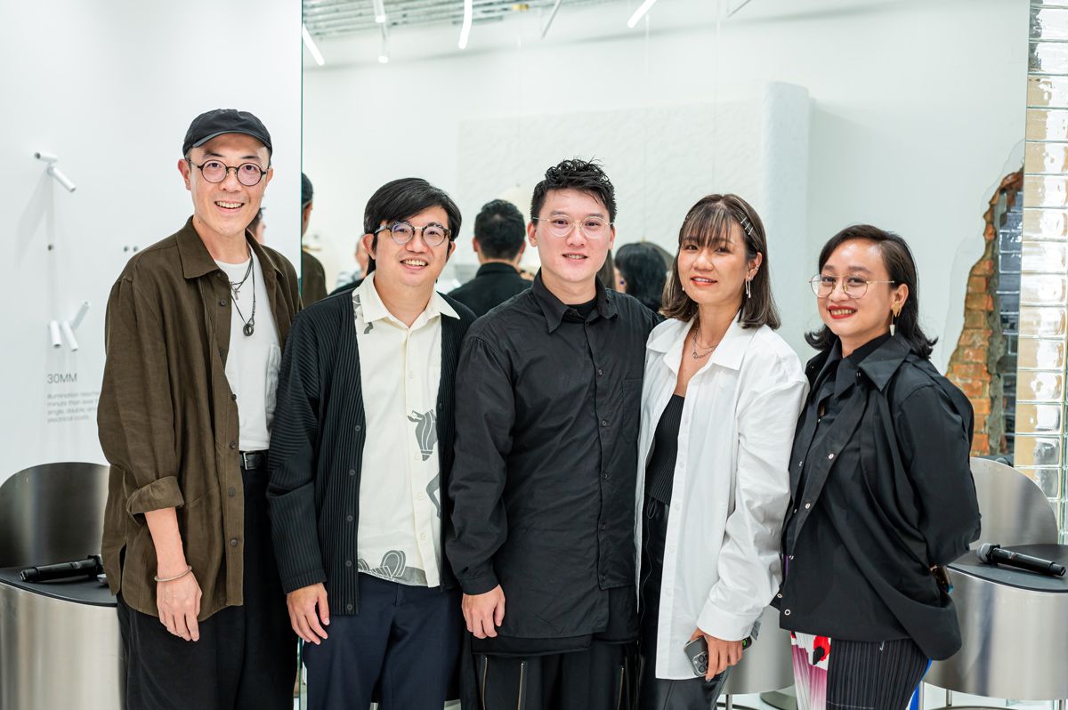 Leong Hon Kit, Si Jian Xin, Edmund Ho, Rei Ye and Asih Jenie