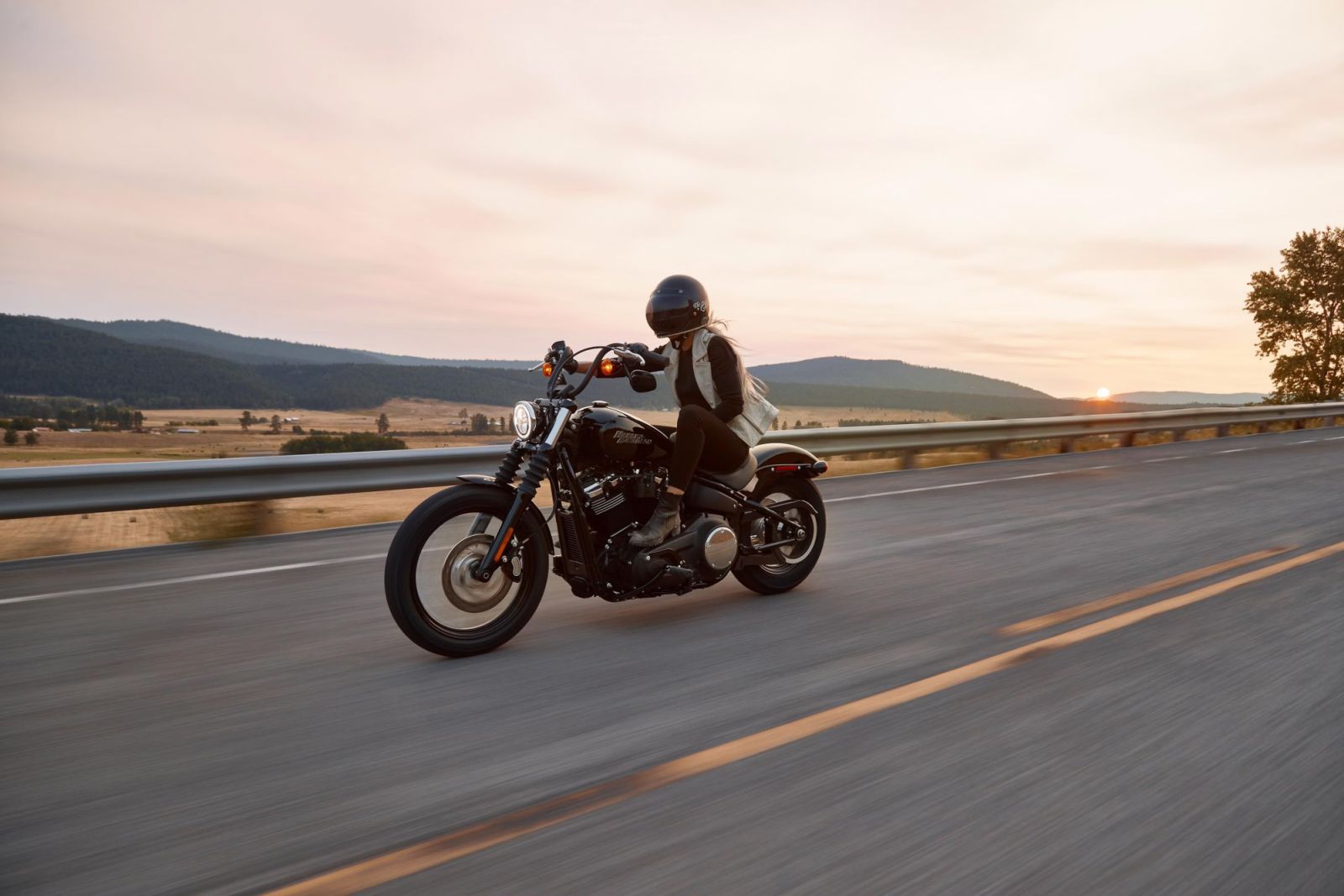 Motorcycle rides that can set the stage for an exhilarating Father's Day trip (Photo: Unsplash)