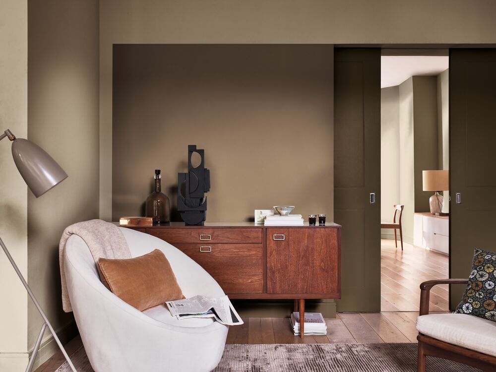 Wright Stone (10YY 30/106), Slate Brown (00YY 09/087) and Fossil Grey (30YY 56/060) offer a silky, reflective mid-sheen finish that adds depth and dimension to interiors