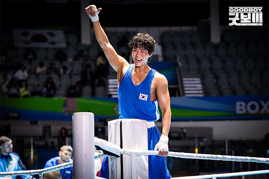 In his latest K-drama, Park Bo-gum is a former Olympian who has gone from gold medalist to crimefighter. (Photo: JTBC)