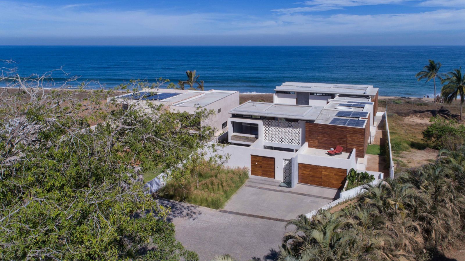 The home designed by RVO Studio is perched in a Nayarit fishing town along the coastline (Photo: Marcos Garcia)