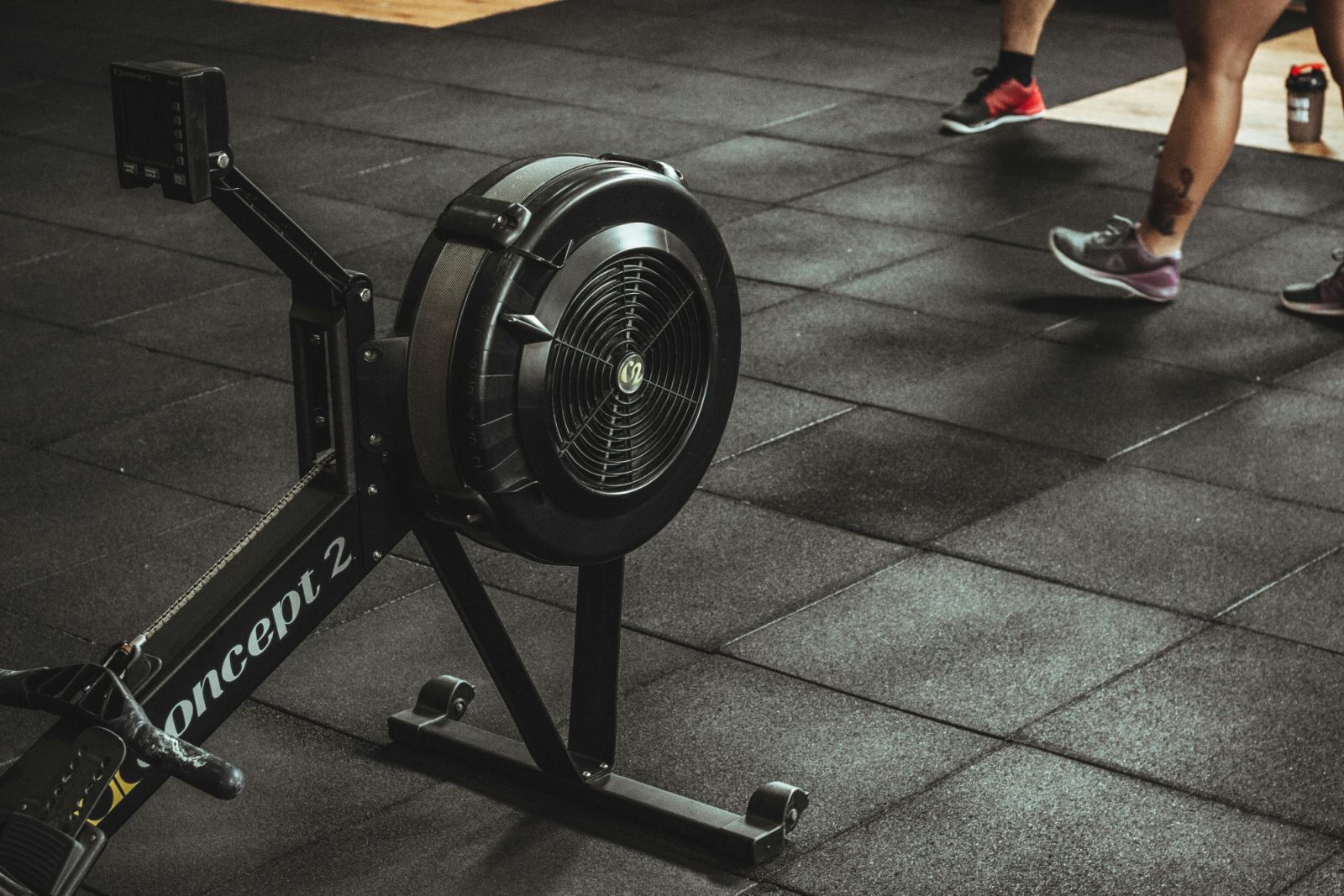 Looking for things to do around the metro this rainy season? Try indoor cycling (Photo: Victor Freitas/Pexels)