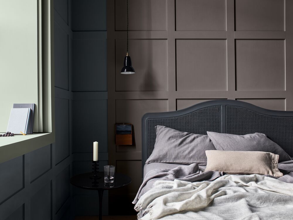 A mix of Pictured Rocks (10YR 28/072) and
Cheeky Grey (78GG 19/078) bring interiors to life